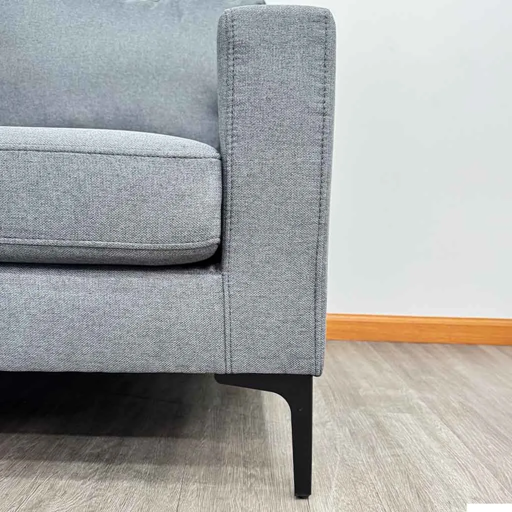 SOFA-TRIPLE-LINO -GRIS-CLARO-5.webp